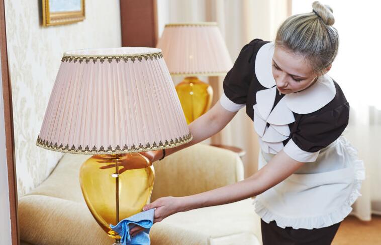 客房服务员 客房服务员主要工作内容 客房服务员工作流程